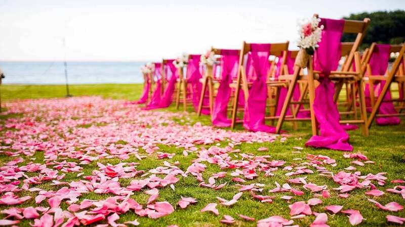 pink wedding decor