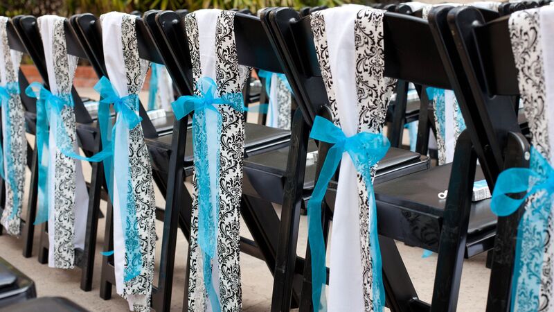 simple wedding aisle decor