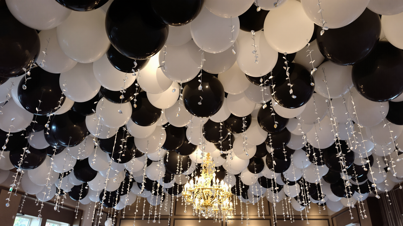 black and white wedding decor ideas