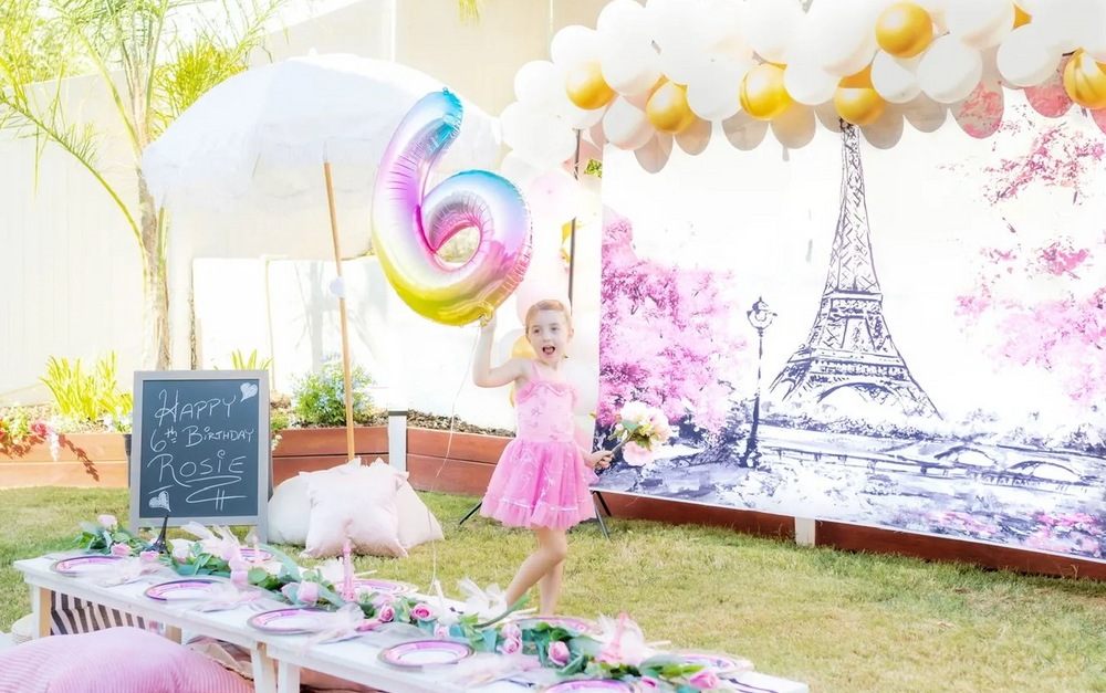 French dinner party decor ideas