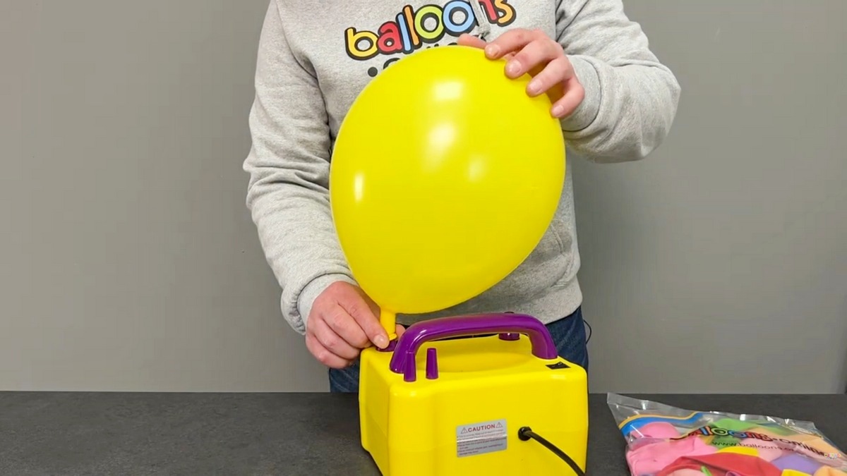 How to Inflate Balloons Using an Electric Balloon Pump