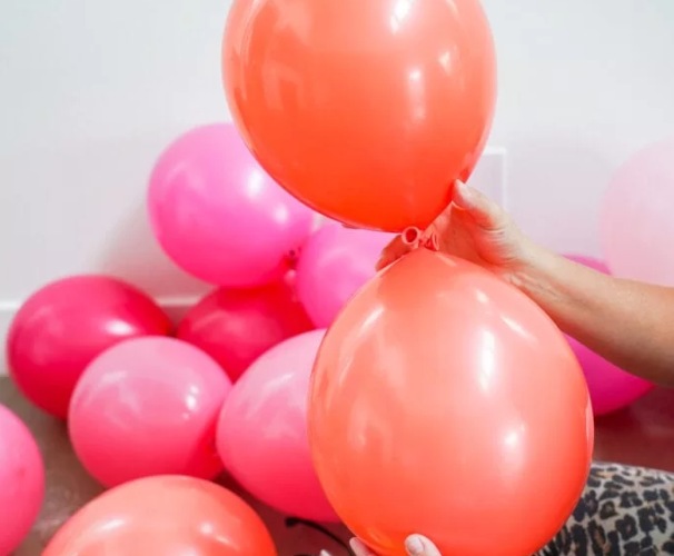 Step 3 - Create bundles of balloons