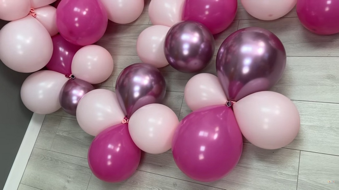 Step 4 - Attach the balloon bundles to the fishing line